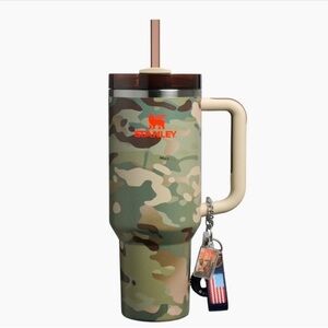Stanley Camouflage Travel Mug with Handle
